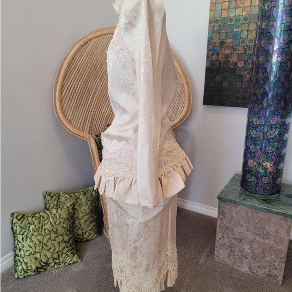 Vintage Rina Đi Montella 2 pc silk suit - Picture 2 of 8